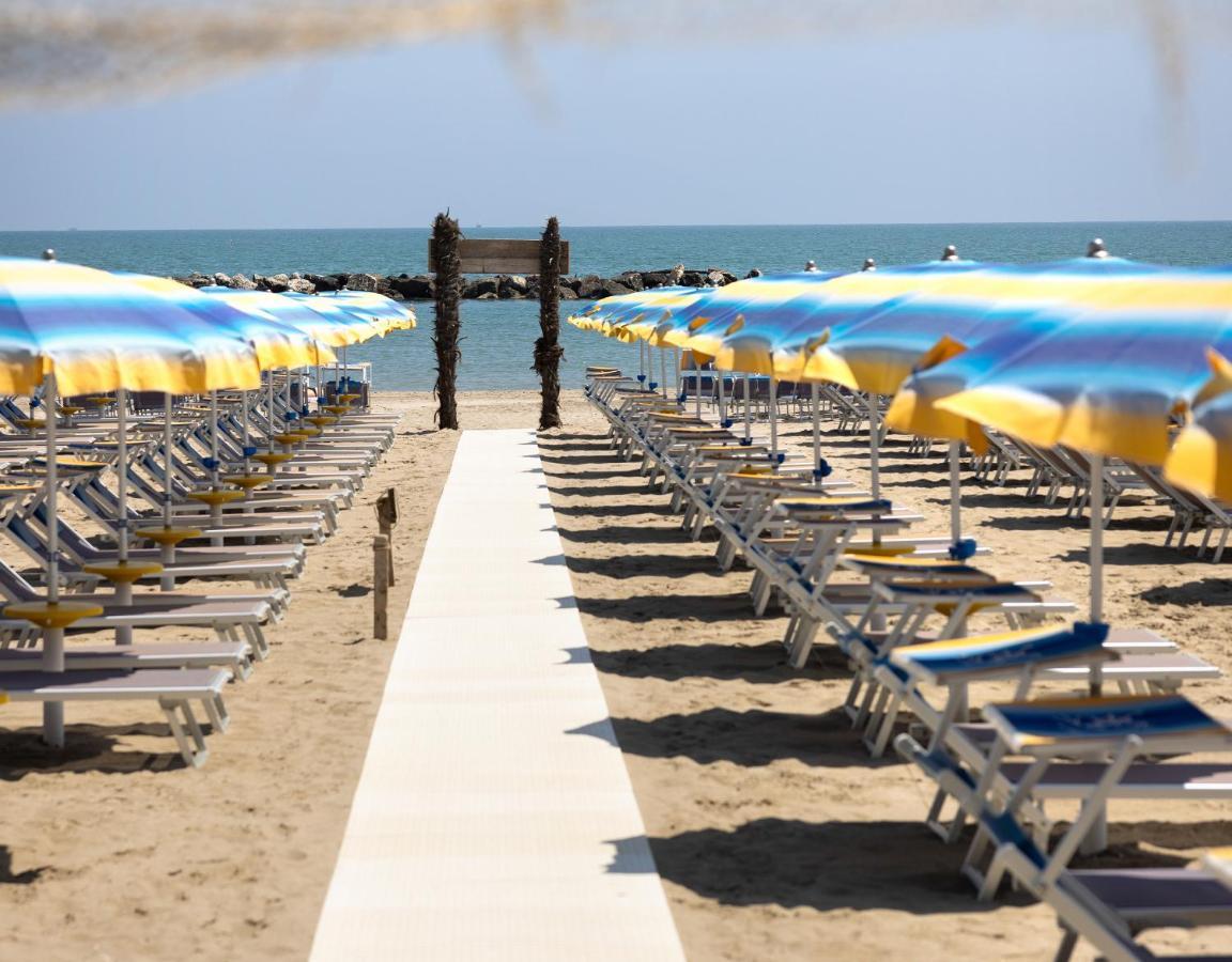 Hotel Constellation Lido Di Savio Exterior foto